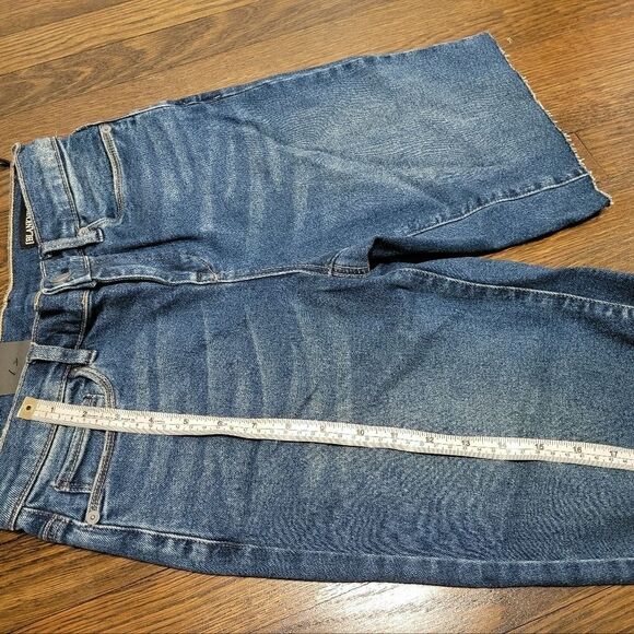 New Blank NYC| Size 26 Jean Shorts - Picture 2 of 4